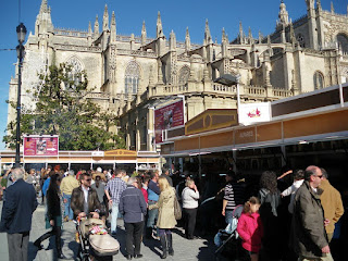 Ambiente festivo en la XVIII Feria del Belén de Sevilla