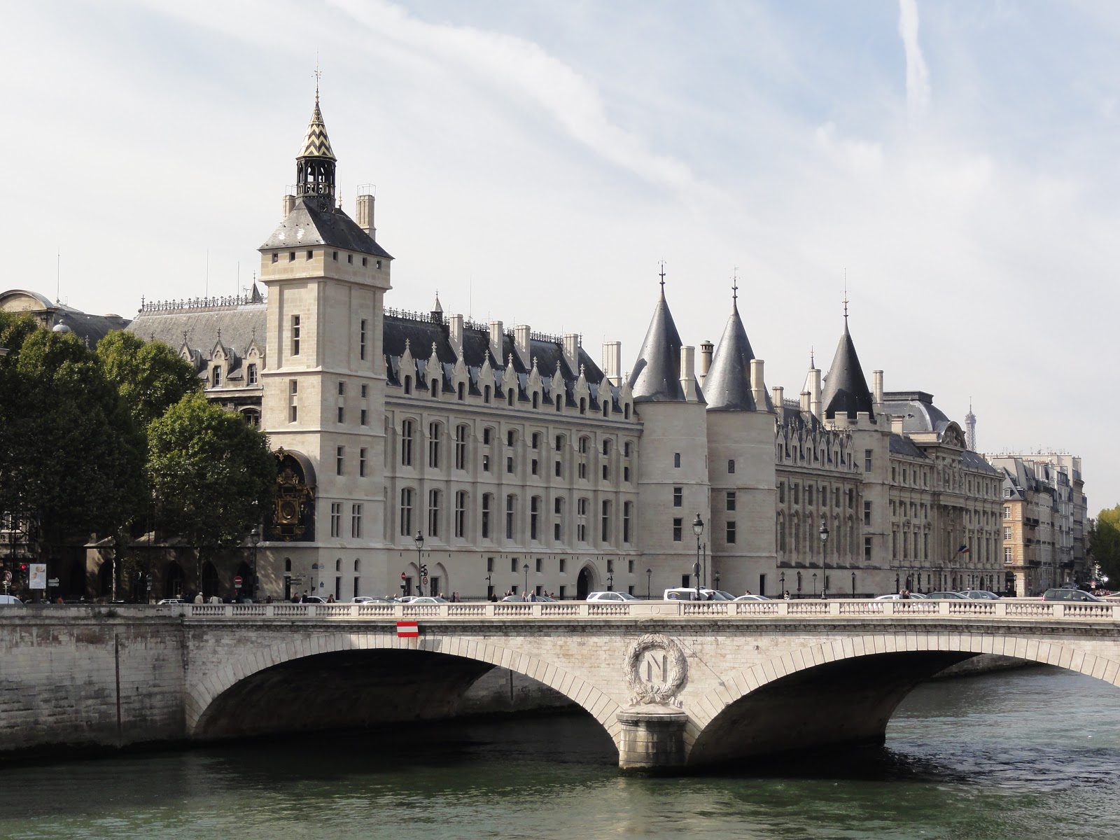 Нельский замок париж