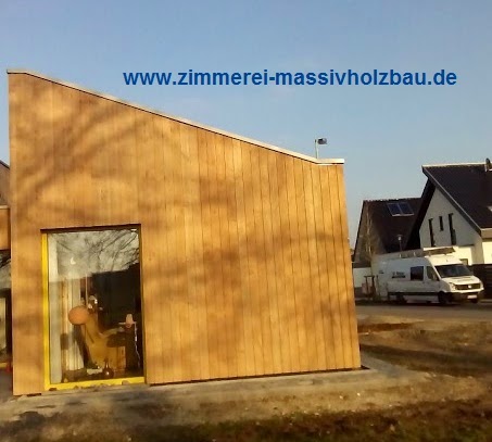 NUR HOLZ Massivholzhaus - Bauplanung mit Massivholzelementen, ganz ohne