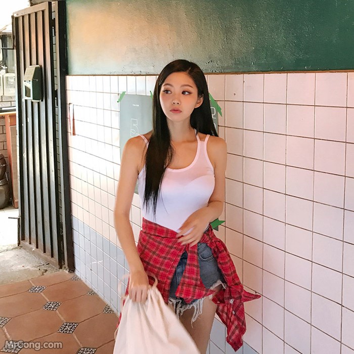 Lee Chae Eun&#39;s beauty in fashion photoshoot of June 2017 (100 photos) photo 4-13