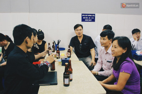 Thay vi mat cong liet ke mon, ai den quan cung goi mot 'suat bun cha Obama' - Anh 8