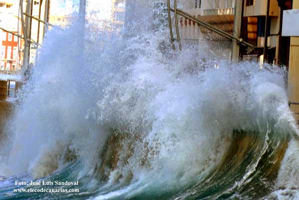 Se mantiene alerta por vientos en zonas altas islas occidentales y Gran Canaria Se mantiene alerta por vientos en zonas altas islas occidentales y Gran Canaria