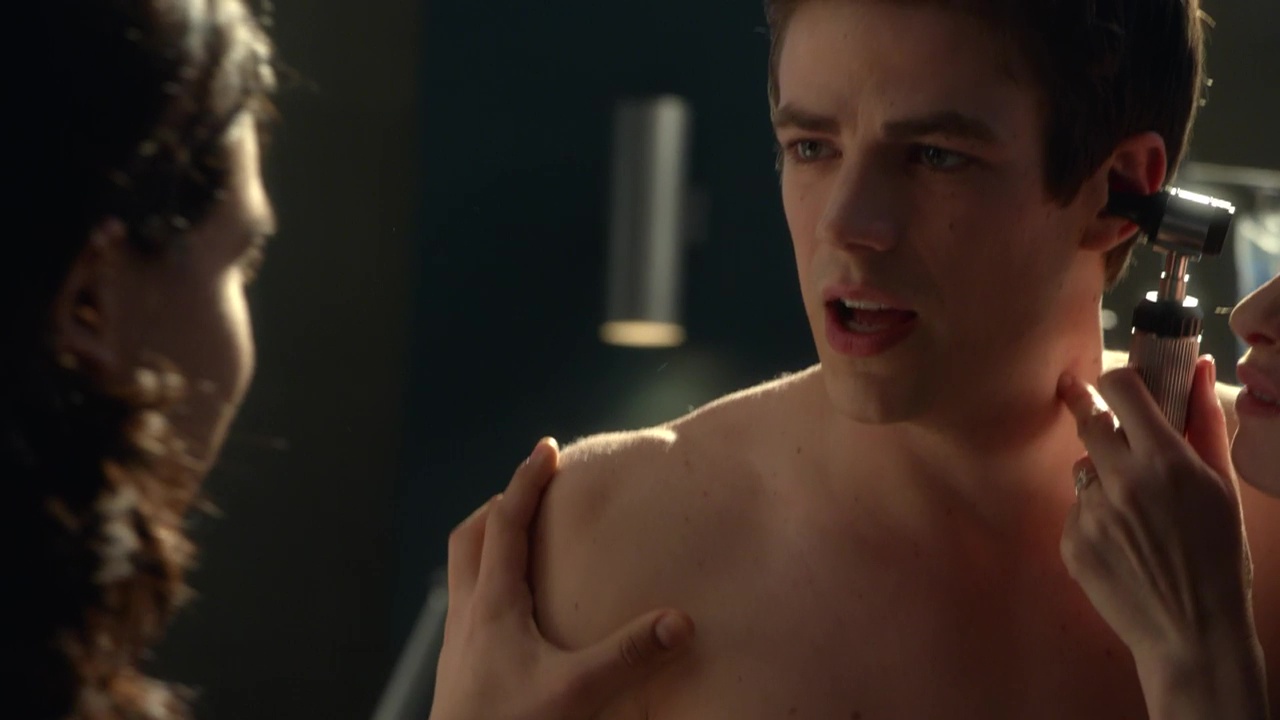 Grant Gustin shirtless in The Flash 1-01 "City Of Heroes" .