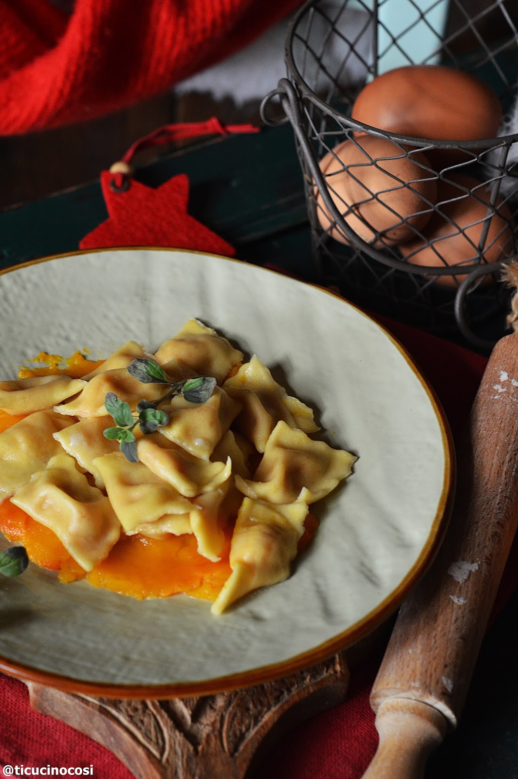 RAVIOLI DEL PLIN RIPIENI DI ZUCCA E NOCCIOLE