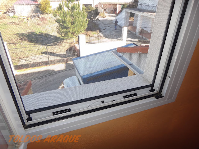 Instalación de mosquiteras enrollables en seseña mosquitera%2Benrollable%2Baluminio%2Bblanco%2B%25282%2529