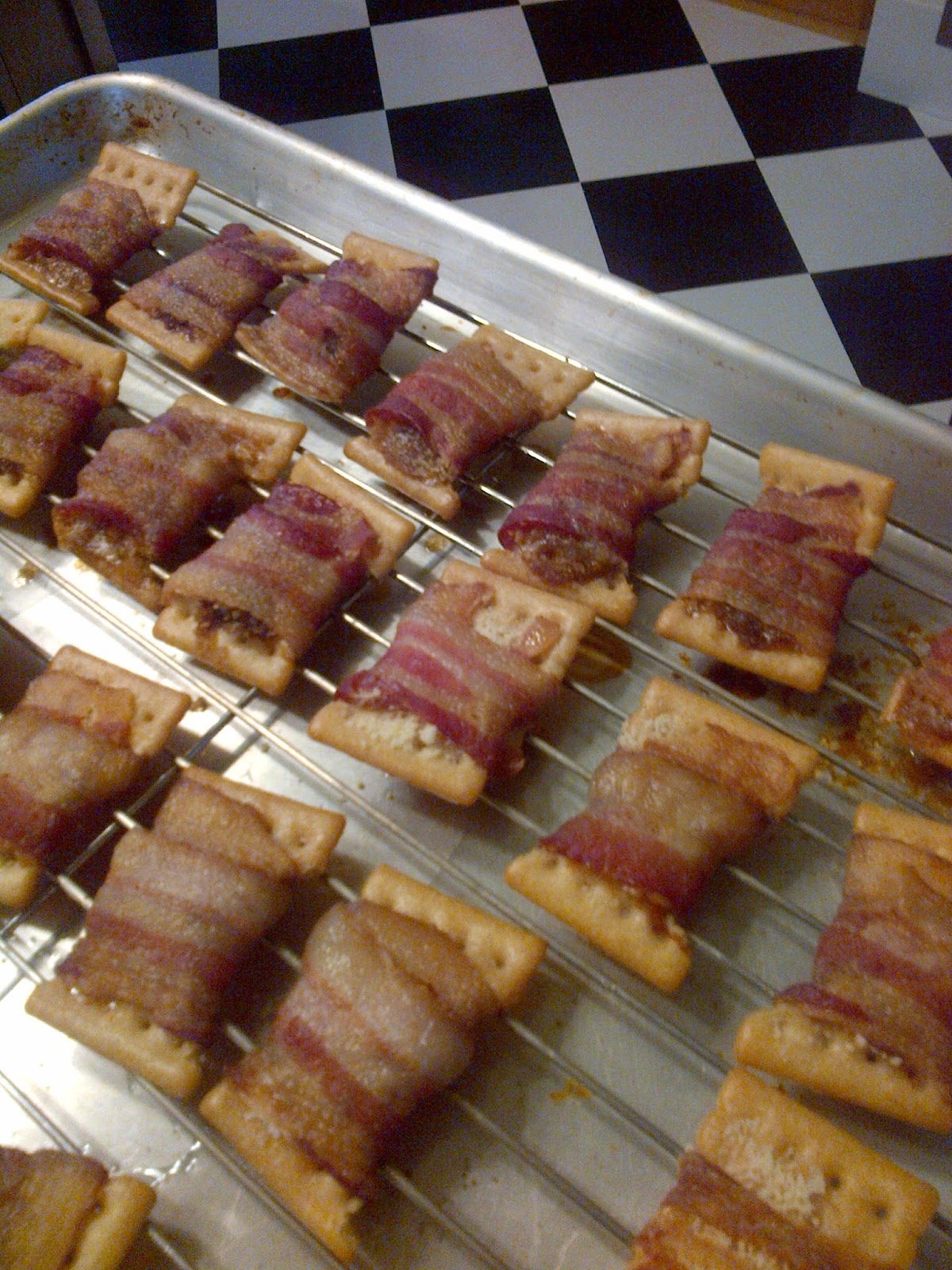Little Wren Kitchen Retro BaconCracker Appetizers from the Pioneer Woman