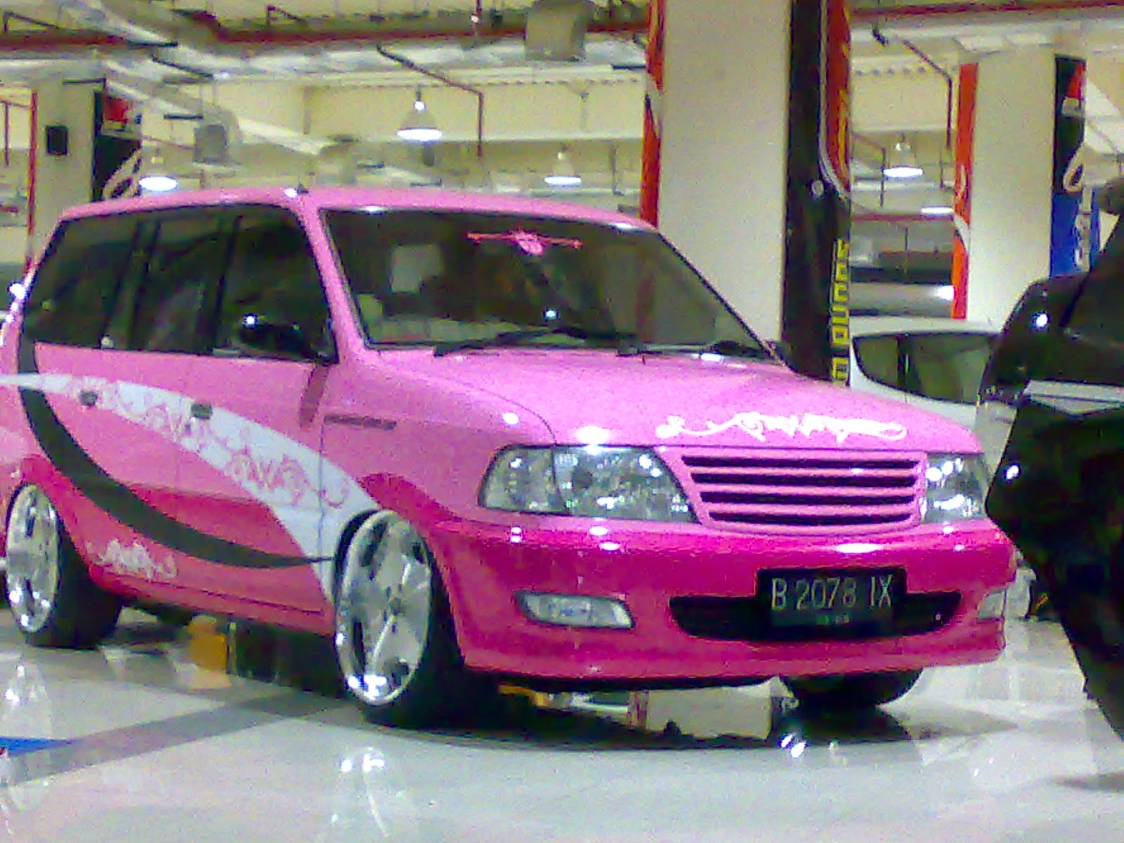 Kumpulan Modifikasi Mobil Warna Pink 2018 Modifikasi Mobil Avanza