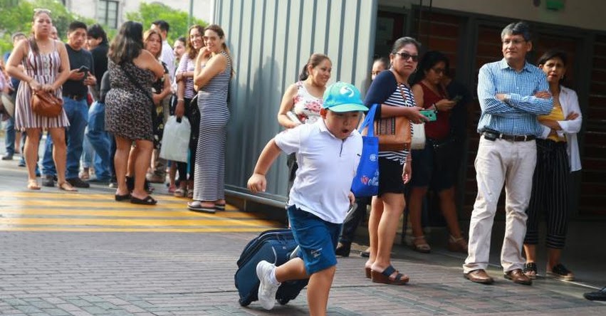 AÑO ESCOLAR 2019: 1,750 policías brindarán seguridad a escolares de Arequipa AÑO ESCOLAR 2019: 1,750 policías brindarán seguridad a escolares de Arequipa