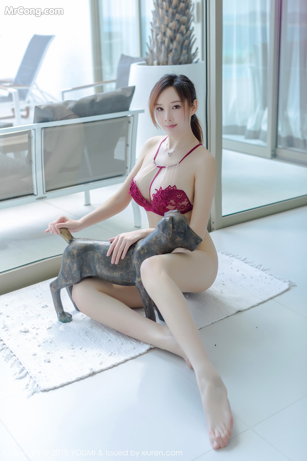 YouMi Vol.161: Model 土肥 圆 矮 挫 穷 (45 pictures)