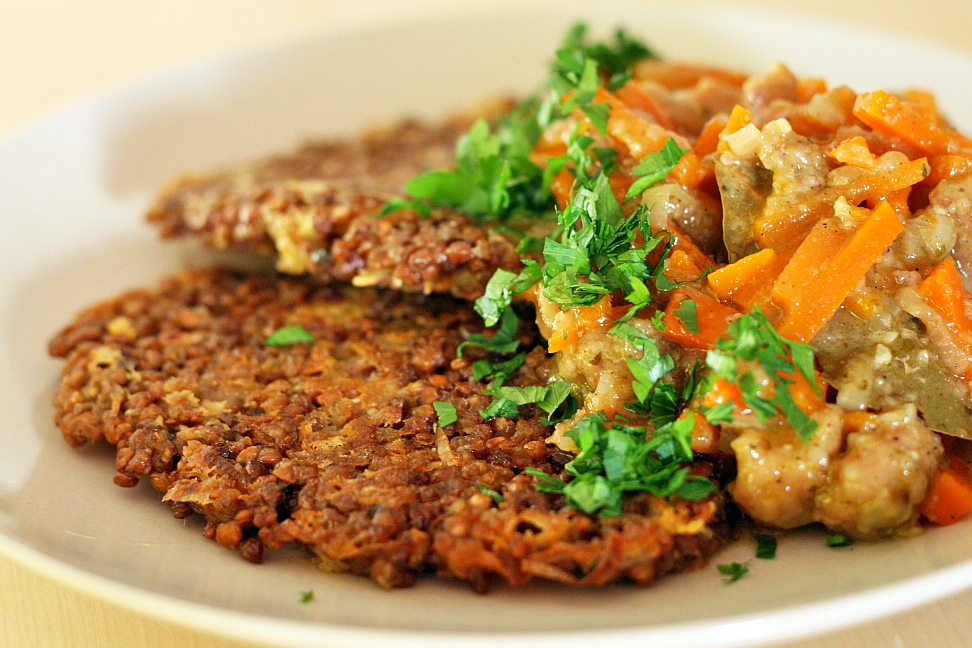 so sweet so spicy Kuchnia lidla racuchy z kaszy gryczanej z gulaszem*