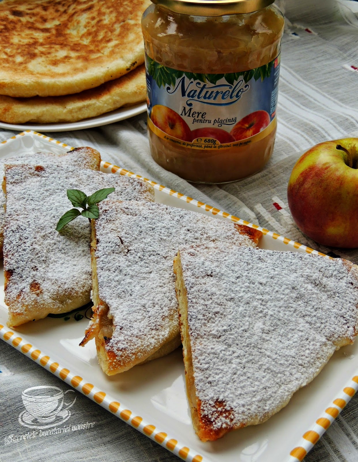 PLACINTE CU MERE LA TIGAIE