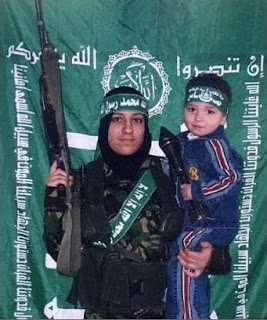 Jihadis Wanita dan Anak dari kelompok HAMAS
