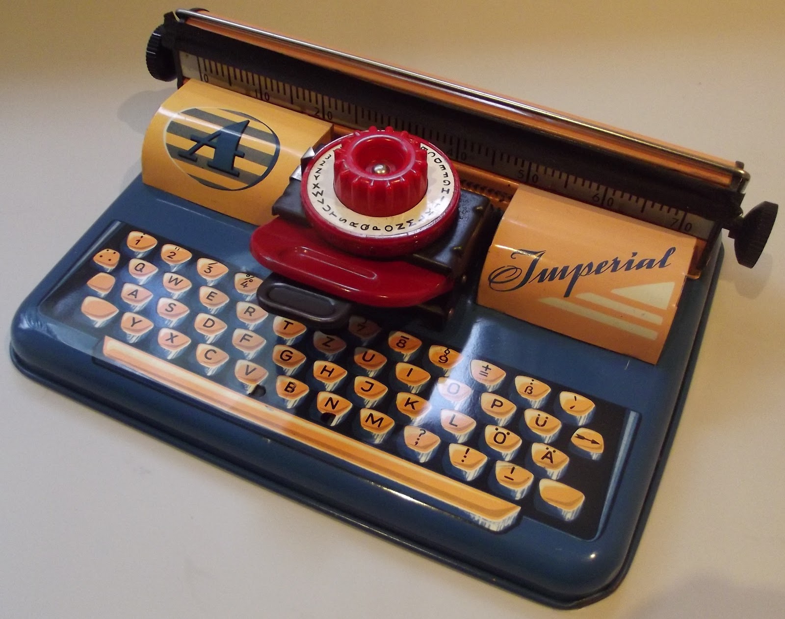 oz.Typewriter: Tipp & Co, Mettoy and Marx Toy Typewriters: All the Work of  Sammy Berger