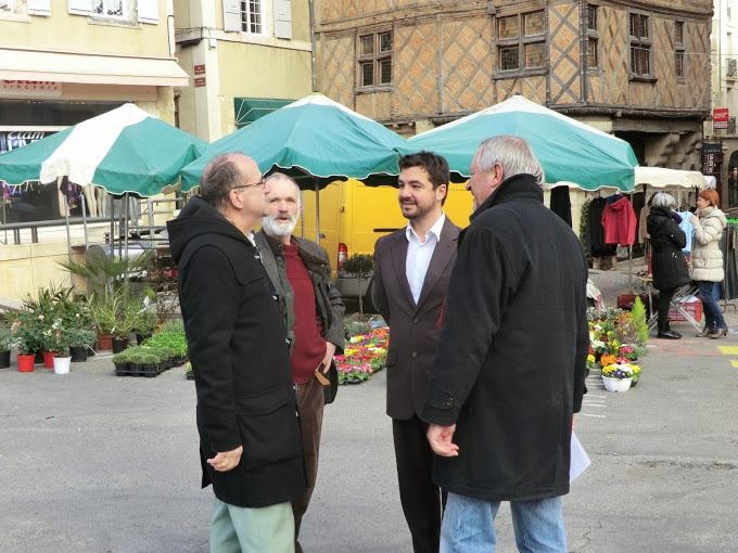 Ecologiste et militant associatif Le marché du samedi matin à Auch