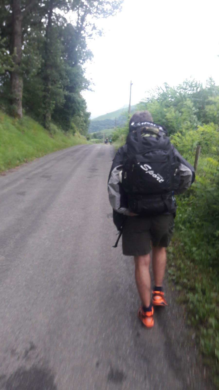 一場900公里的挑戰 El Camino De Santiago De Compostela 聖雅各之路第一天 陰晴不定的庇里牛斯山