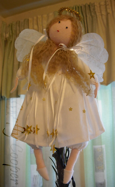 A Moment in Time Christmas Tree Angel Gifts