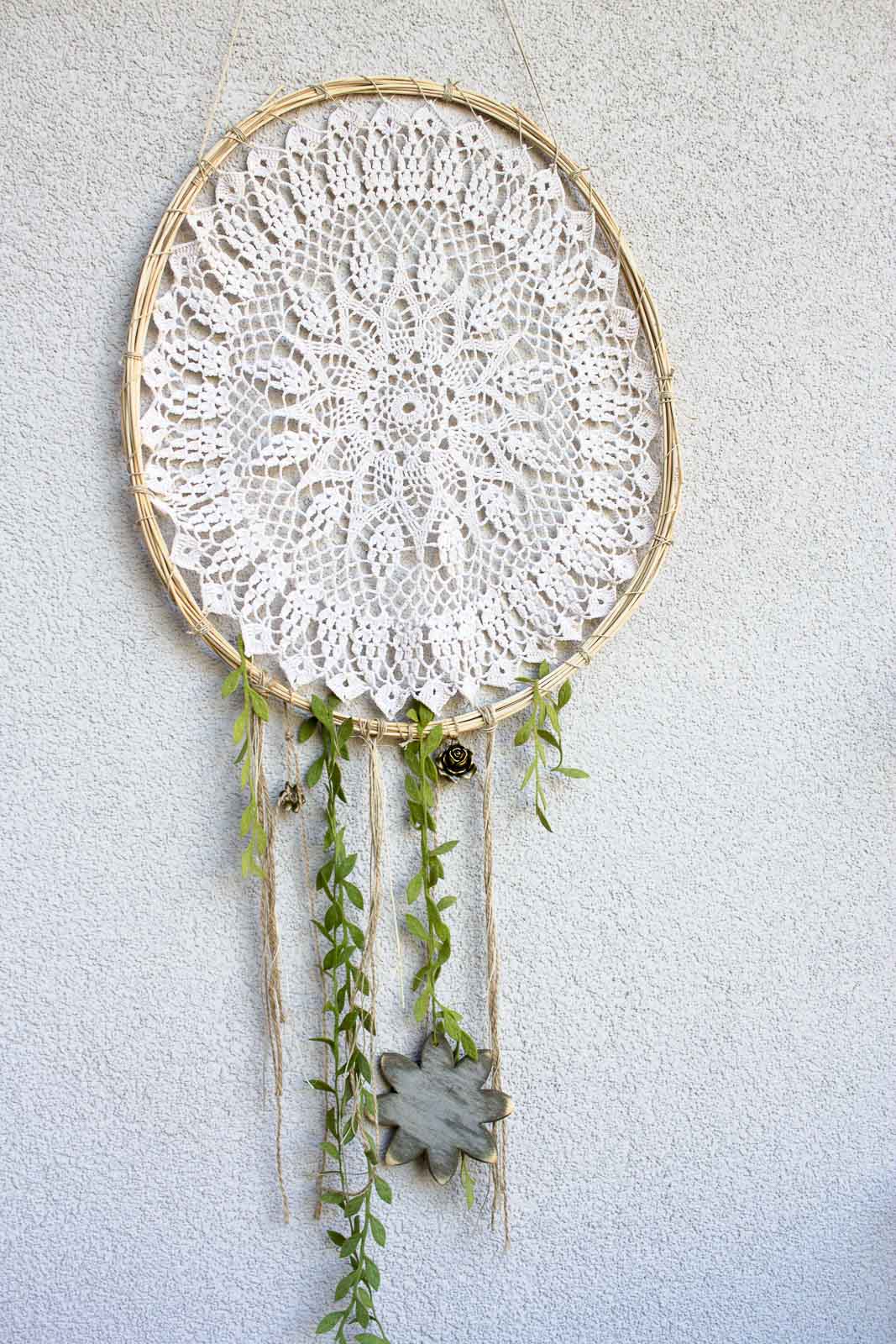 Diy Weihnachtliche Geschenkanhanger Mit Papier Und Handlettering