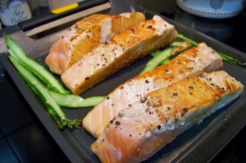 Cuisine en folie: Pavés de saumon à la plancha, sauce au vin jaune