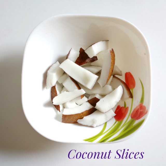 chop-the-coconuts-into-slices