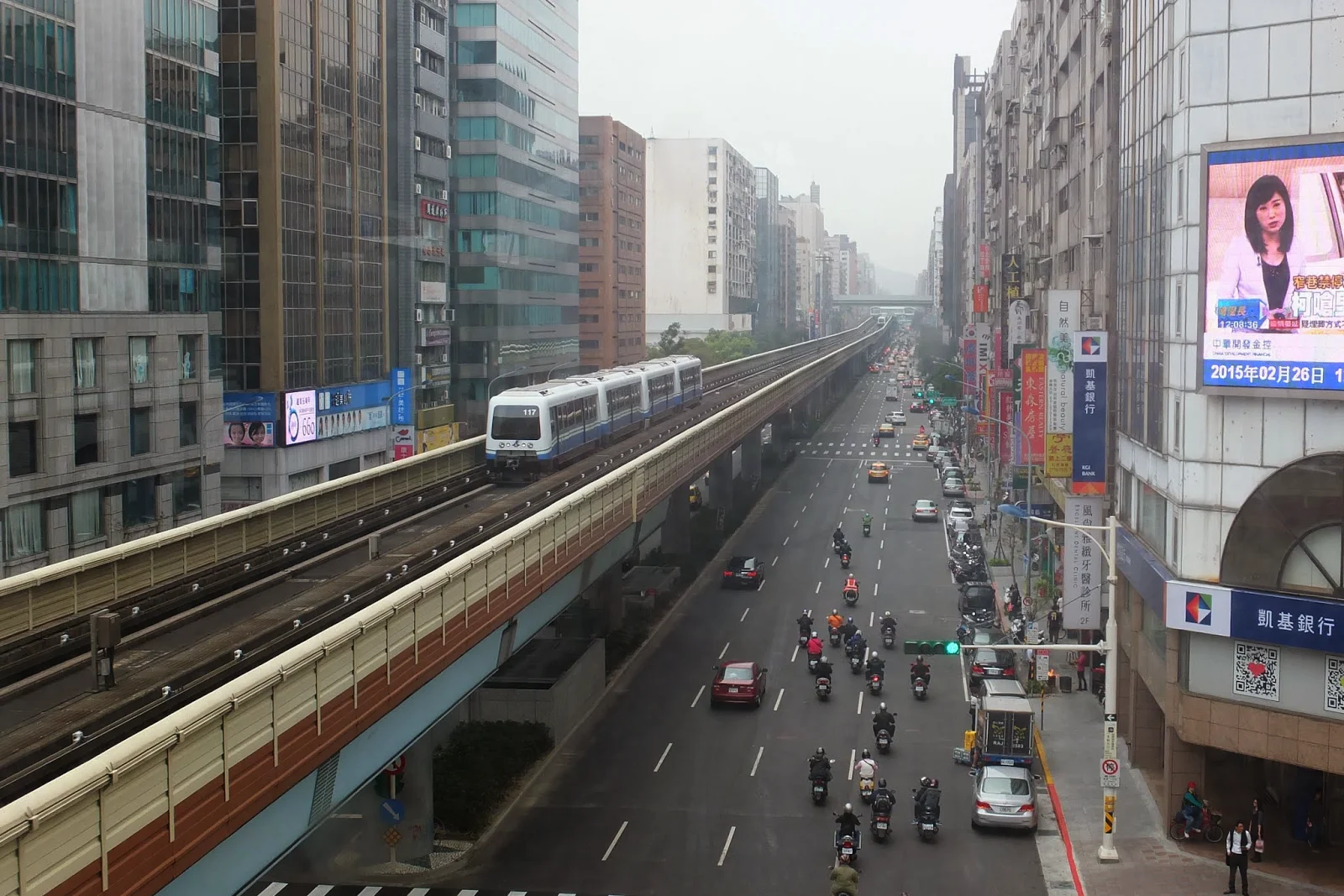 Taiwan-railway 台湾の高架鉄道