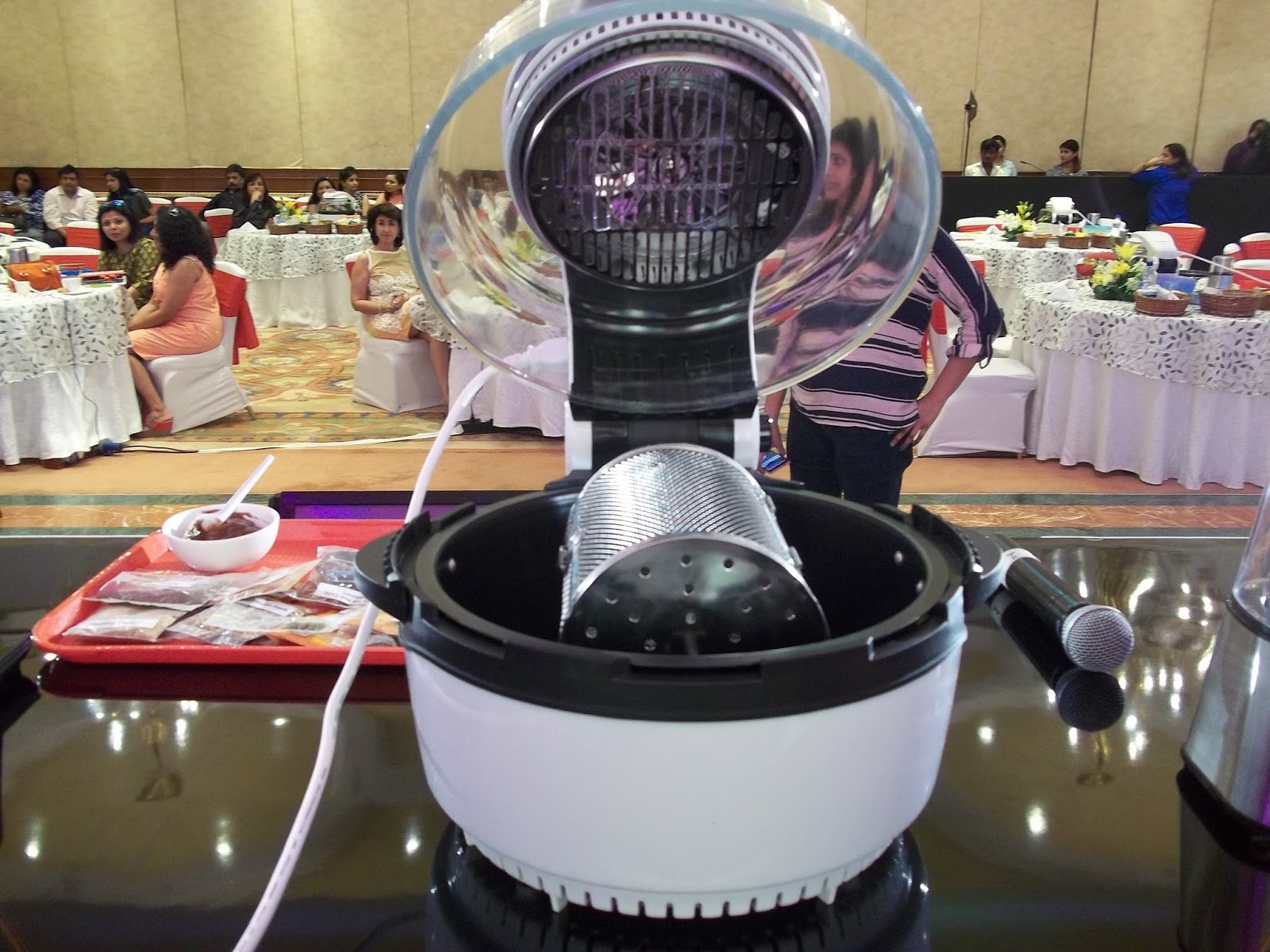 SPIRIT OF MUMBAI Star Performer Usha Halogen Oven