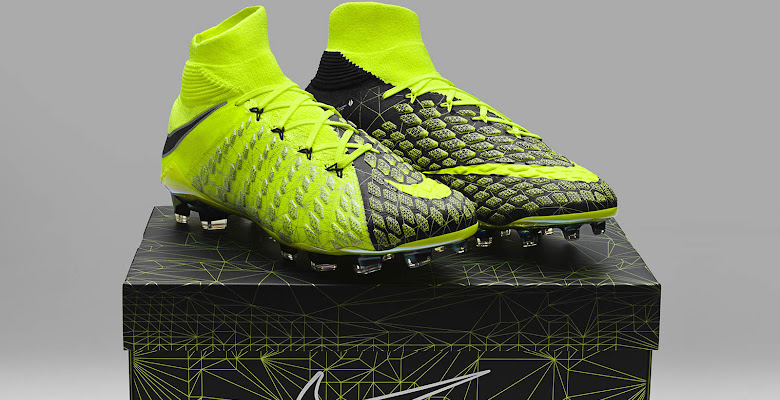Nike Hypervenom Phantom 3 Academy Mens FG Football Boots