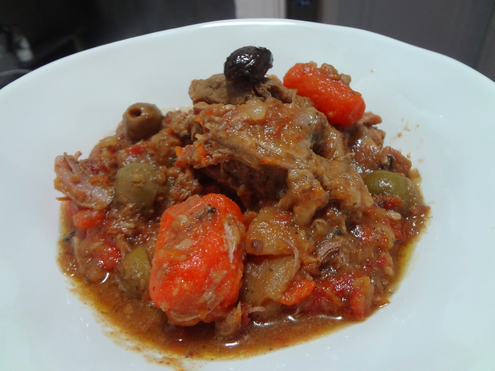 Poupette in the kitchen: Slow cooker olive pork stew