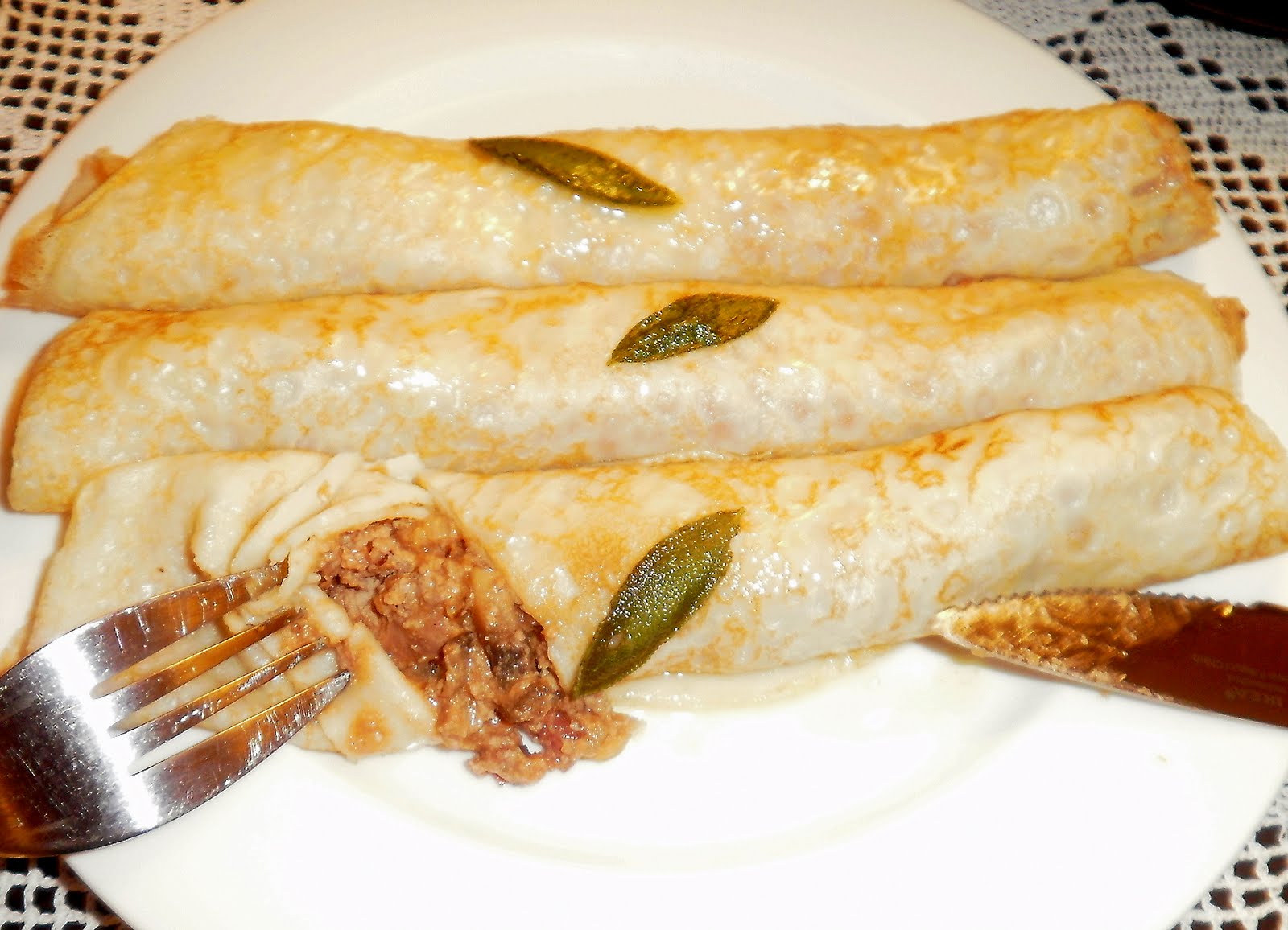Around the World - in favorite recipes: Chicken Liver and Mushroom Crepes