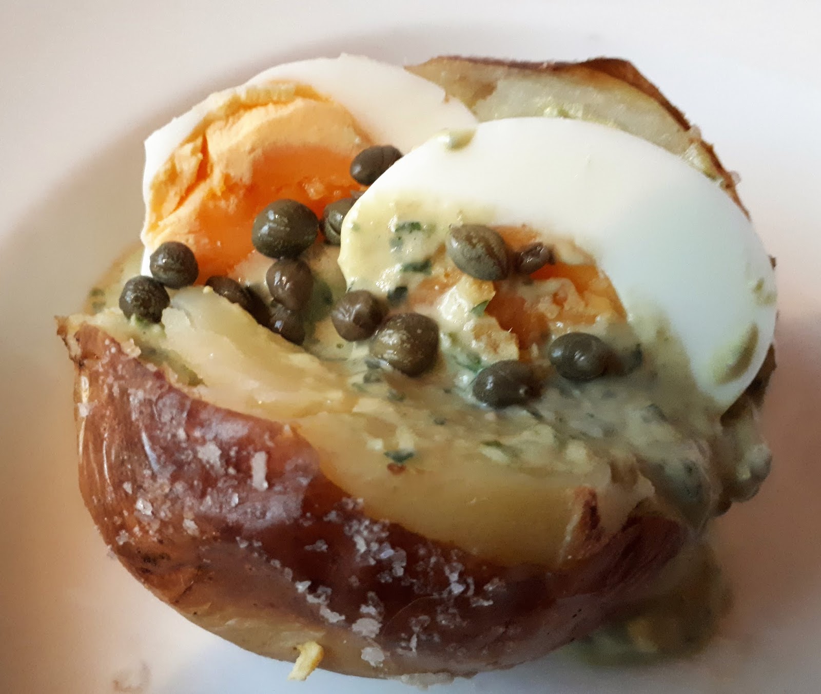 JACKET POTATOES WITH EGG & TONNATO SAUCE