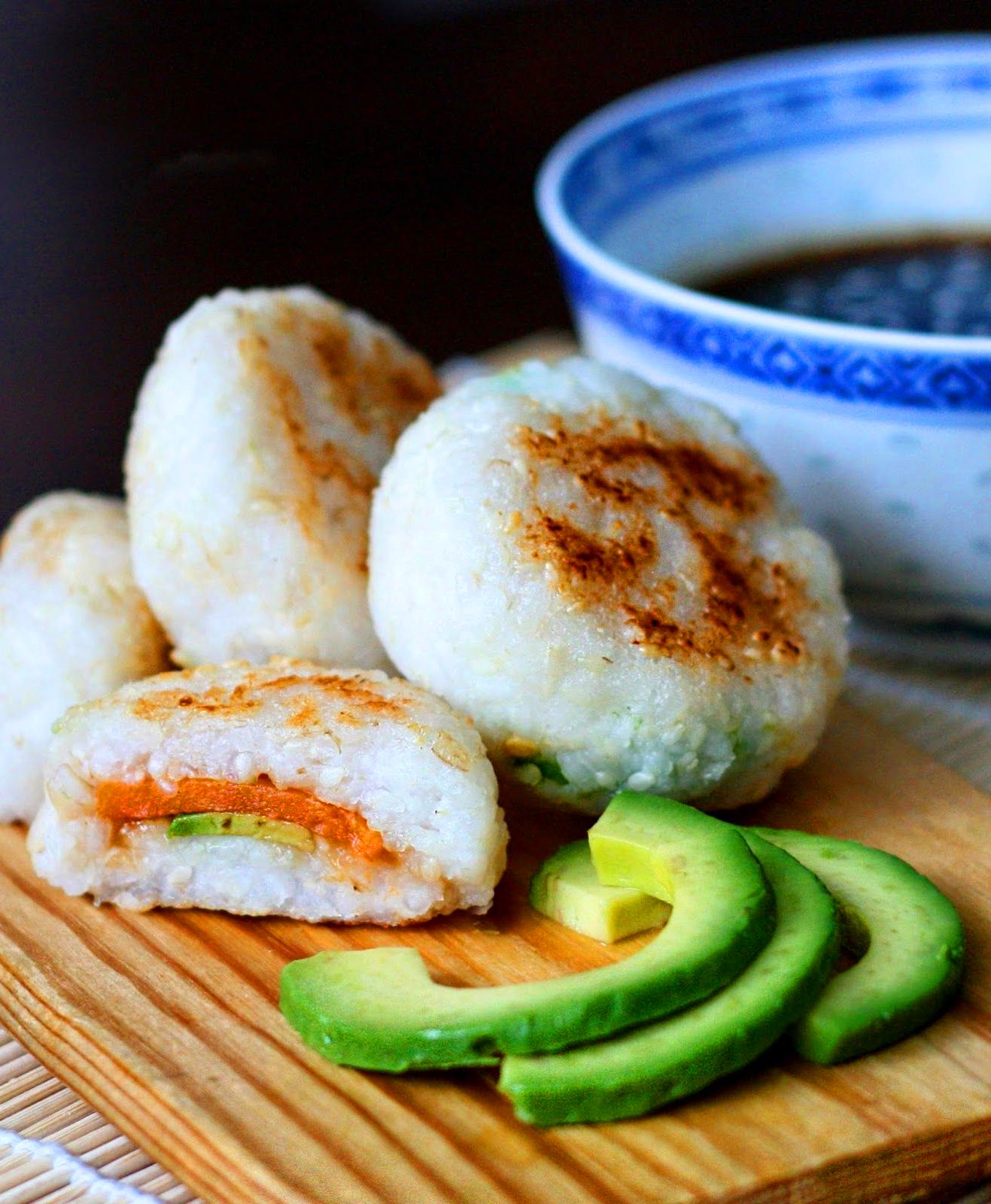 Japanësë Ricë Balls With Swëët Potato and Avocado Filling Aimer La