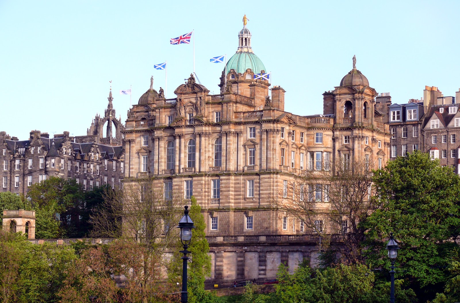Edinburgh bank in scotland