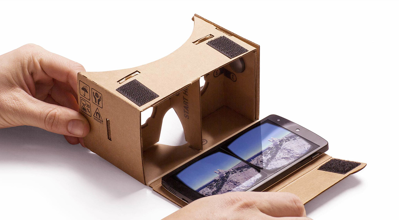 VIDEO How a DIY Google Cardboard VR headset works