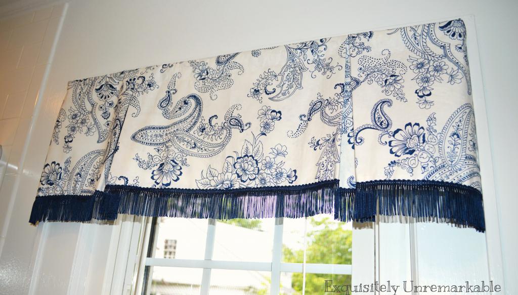 Box Pleat Valance |Exquisitely Unremarkable
