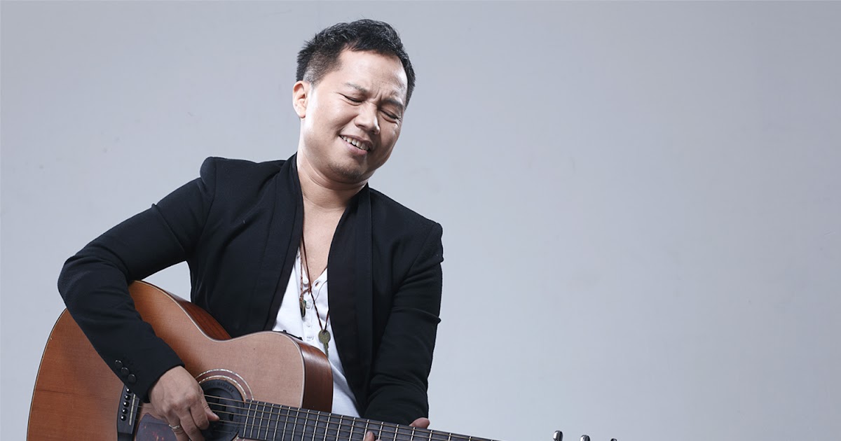 Chord Gitar lagu Sandy Sandoro ( malam biru ) Semua