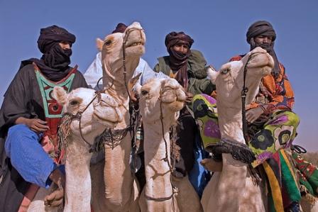 tuareg berbers sahara berber camel soulstripperr riders