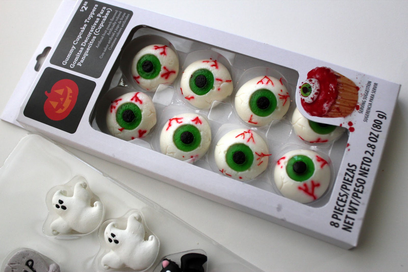 The Easiest Ever Decorated Halloween Cupcakes