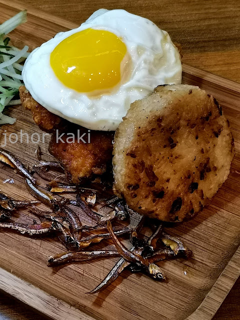 Lunch with Chef Chung Deming - Mod Sin Frontrunner @ The Quarters Icon Village Extension Lunch with Chef Chung Deming - Mod Sin Frontrunner @ The Quarters Icon Village Extension