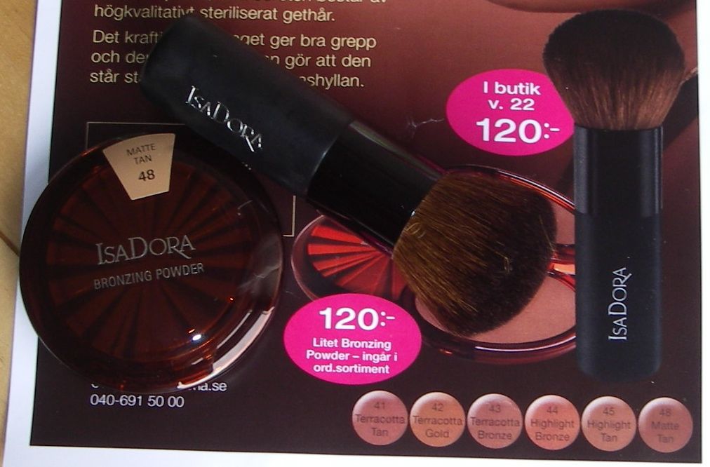 Skimmerskuggan IsaDora Bronzer Brush med puderkompis