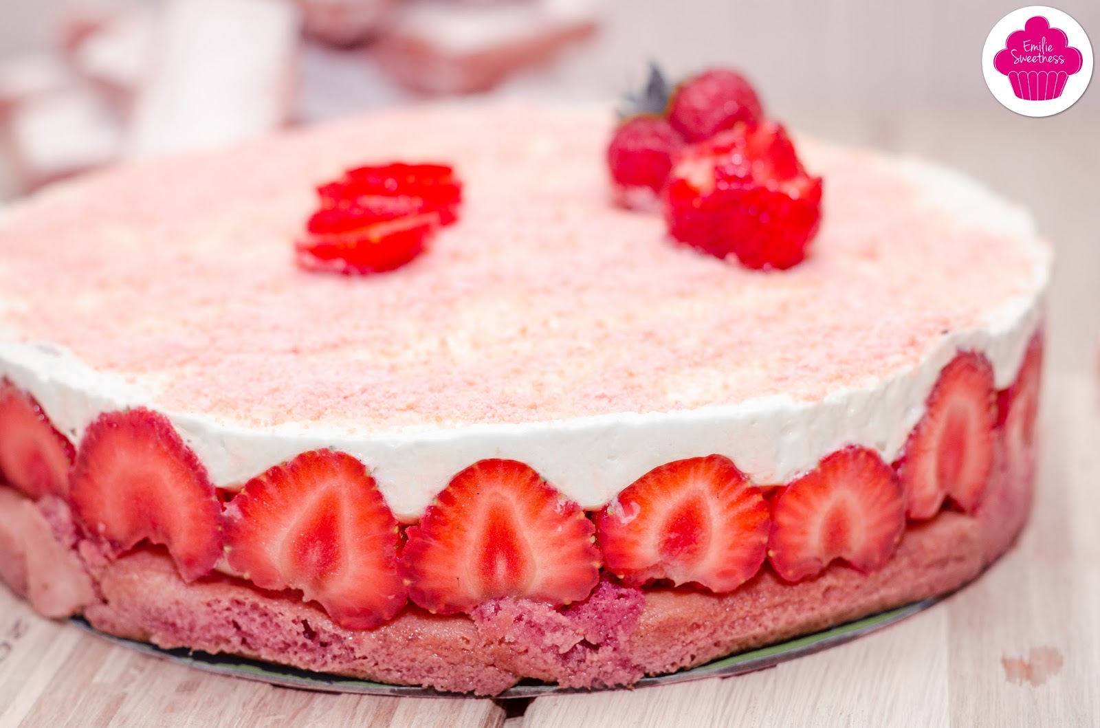 Emilie Sweetness: Tiramisu aux fraises et biscuits roses de Reims ...