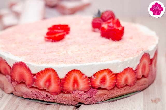 Tiramisu aux fraises et biscuits roses de Reims - version grand format