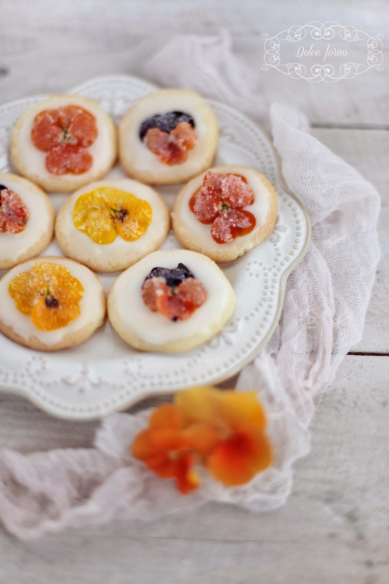 Biscotti fioriti