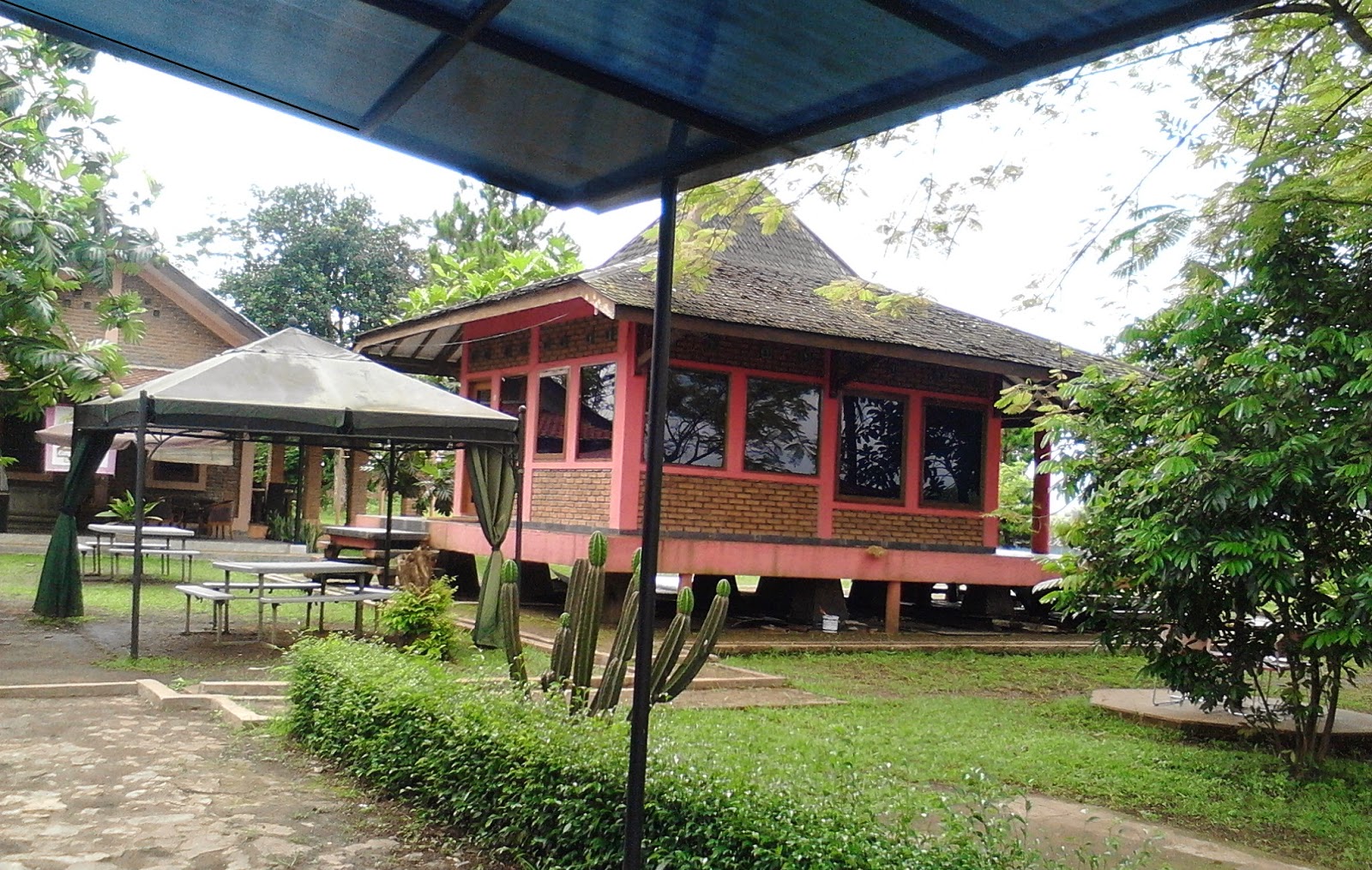 Wisata Villa Perancis Batujajar Bandung Barat