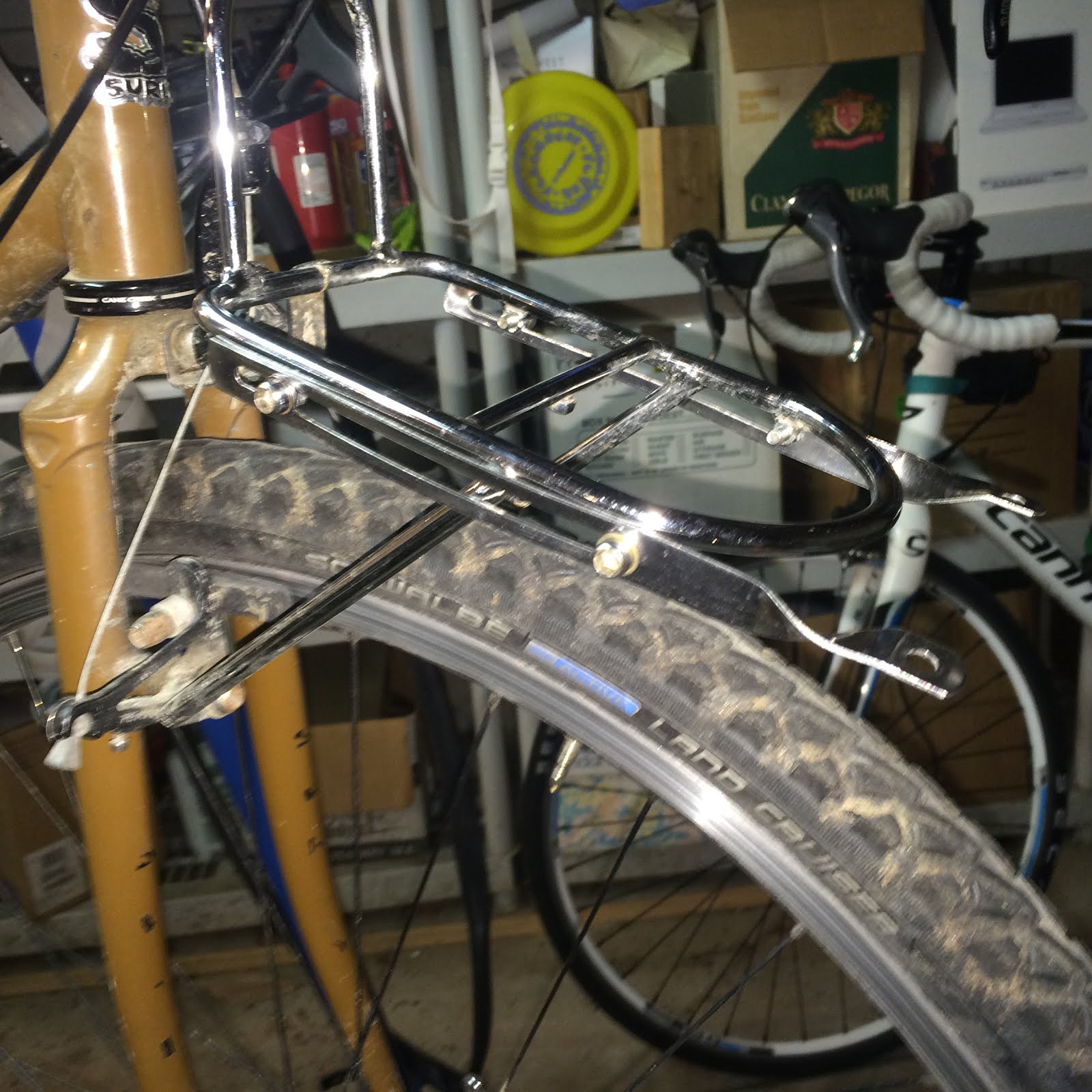 Cyclesnack: DIY: Front Rack Light Mount