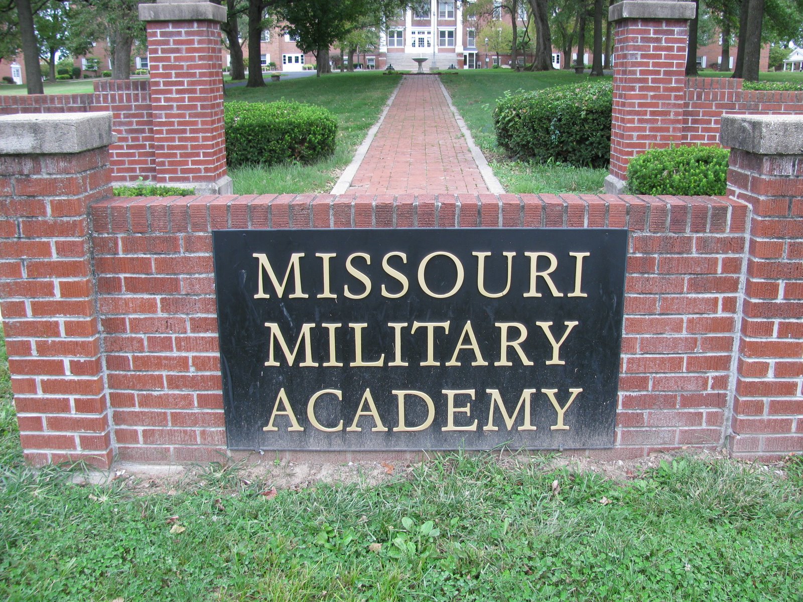 It's a closet, not a sauna Laurie and the Missouri Military Academy