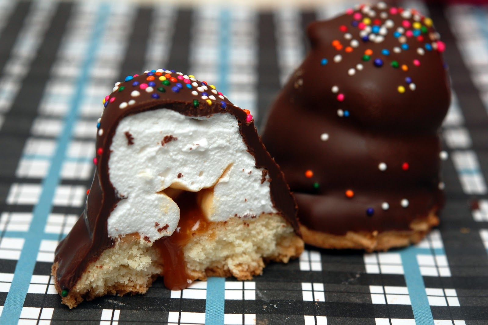 CARAMEL MARSHMALLOW TOFFEE SHORTBREAD COOKIES DIPPED IN DARK CHOCOLATE!!!!! Hugs and Cookies XOXO