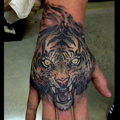 Tatuaje de rostro de tigre