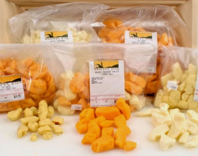 Cheddar Cheese Curds for Varsities of Cheese BurgerWorld