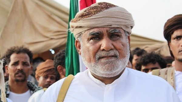 وكيل سابق يفجر مفاجئة كبرى ويكشف سر الصفقة بين السعودية والإمارات والسبب الحقيقي لإنعقاد مجلس النواب اليمني.. (فيديو) وكيل سابق يفجر مفاجئة كبرى ويكشف سر الصفقة بين السعودية والإمارات والسبب الحقيقي لإنعقاد مجلس النواب اليمني.. (فيديو)