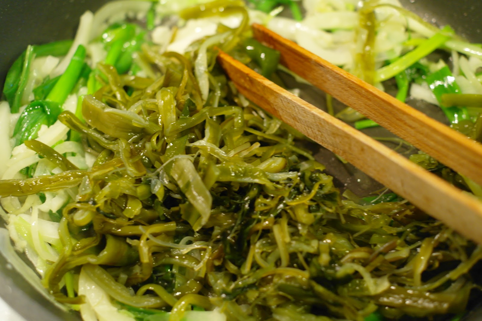STIRFRIED SEAWEEDSTEM
