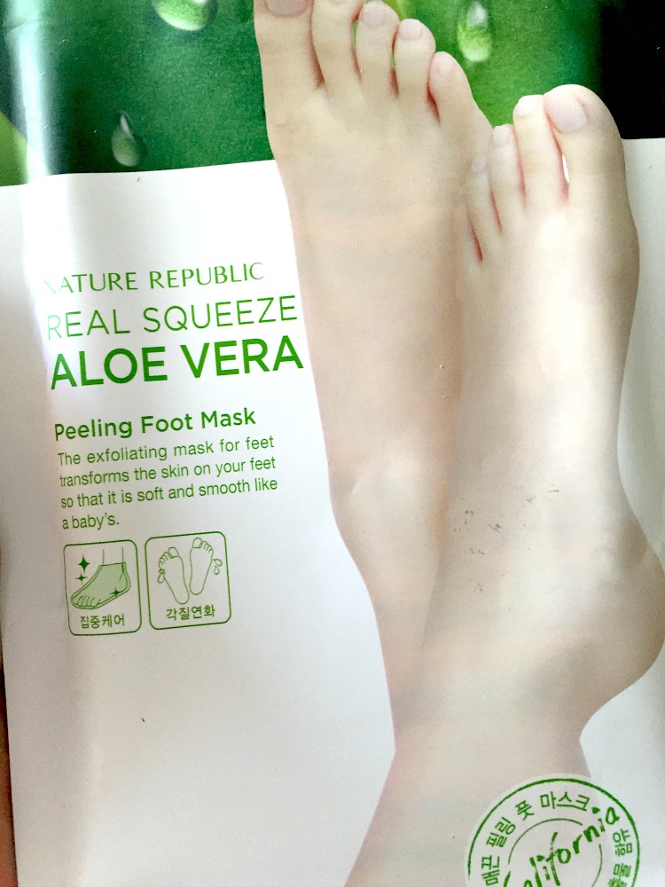 de.la.seoul Review Nature Republic Real Squeeze Aloe Peeling Foot Mask